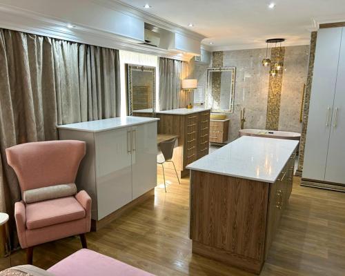 Elements_4x5Resize-244